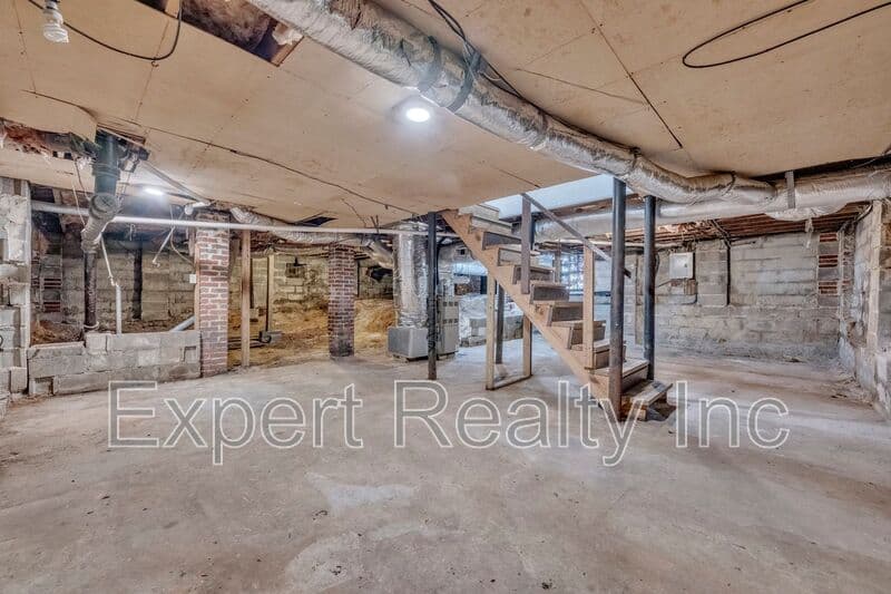 BIRMINGHAM House: 4807 TERRACE M