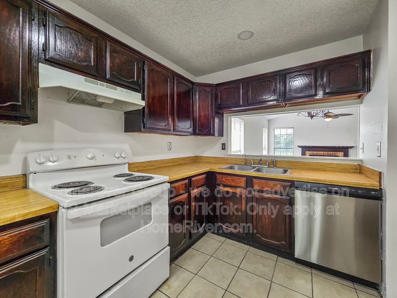 Fort Worth House: 2609 Galemeadow Dr