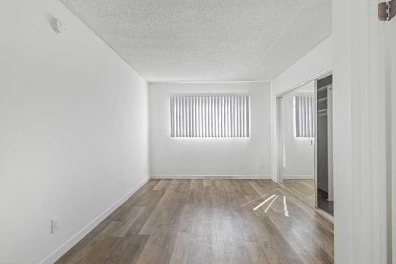Los Angeles Condo: 12460 Culver Boulevard - 03