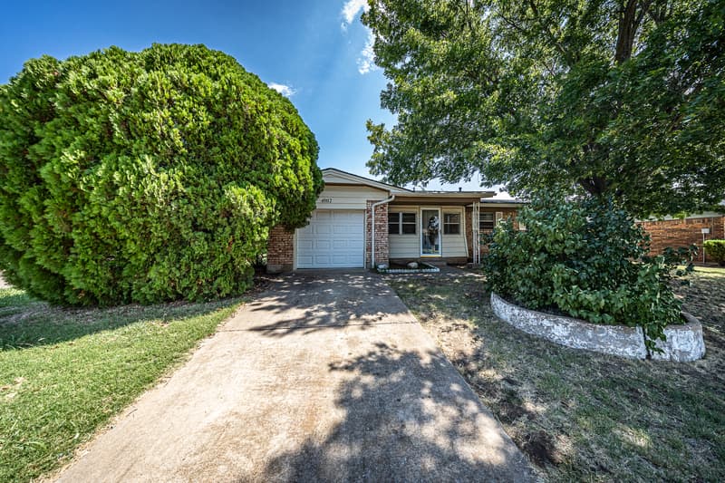 Lawton House: 4802 Southeast Avalon Avenue