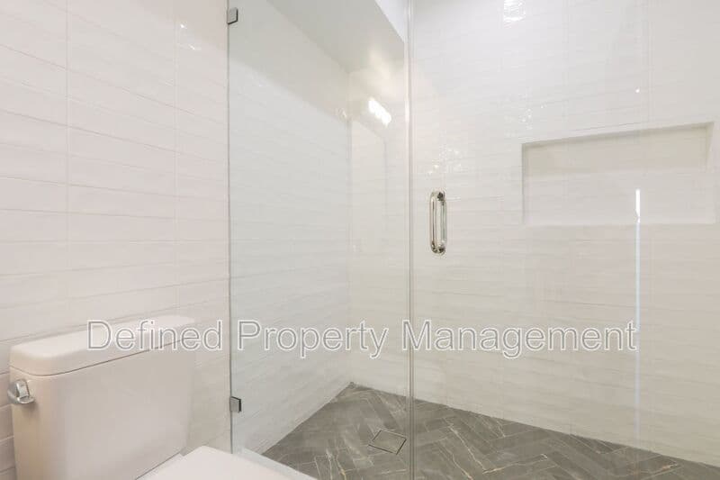 Santa Monica Condo: 1022 Pacific St