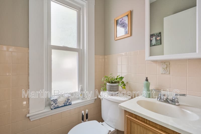 Andover House: 15 Elm Court