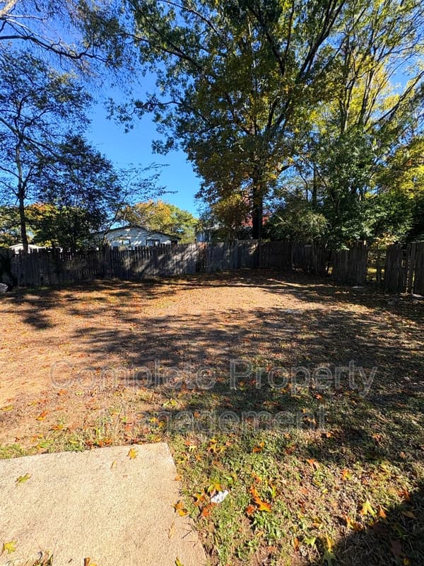 Center Point House: 1373 5th Place Northwest