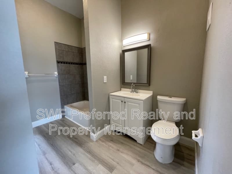 Cape Coral Townhome: 512 Southeast 43rd Street