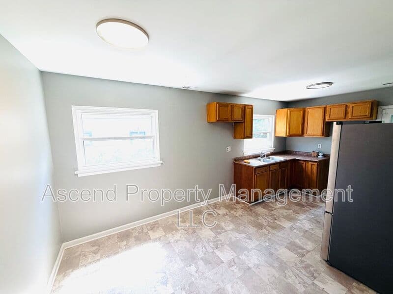 Chattanooga House: 717 Caruthers Rd