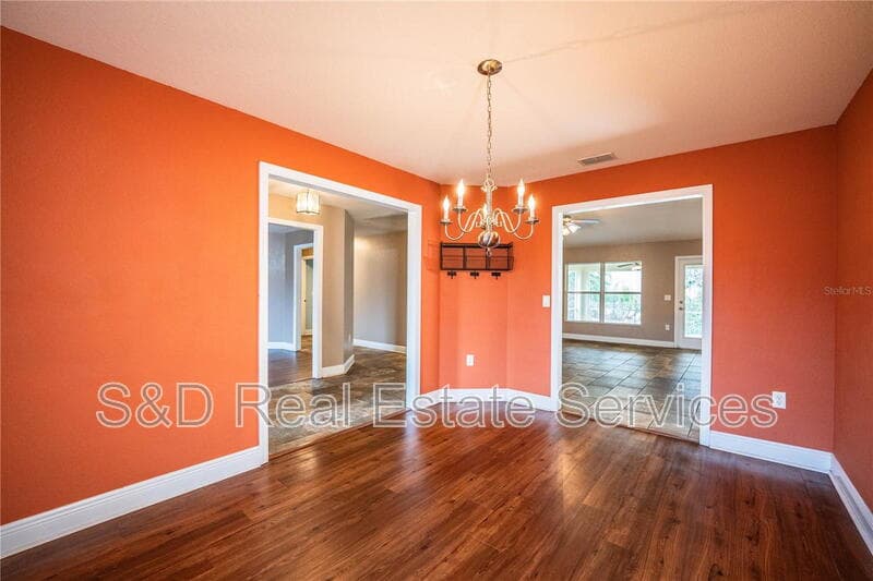 Bartow House: 1631 Taylor Landing Dr