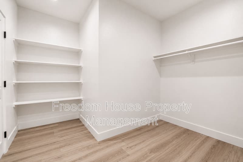 Pahrump House: 6380 Waterford Street