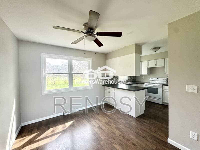 Des Moines House: 4924 Madison Ave