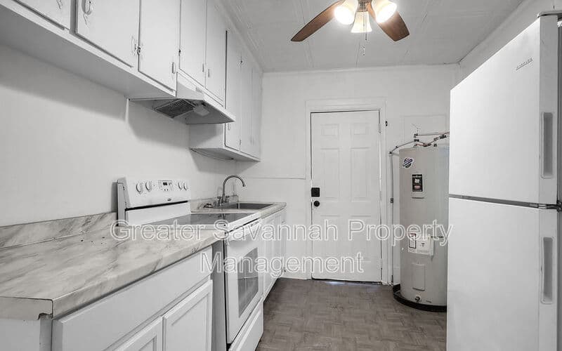 Savannah House: 612 West 42nd Street