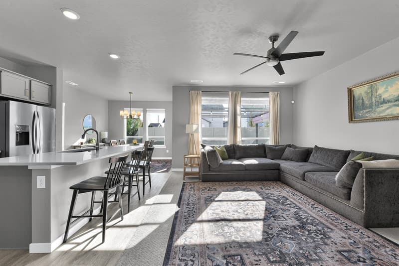 Meridian House: 4328 North Pale Creek Avenue