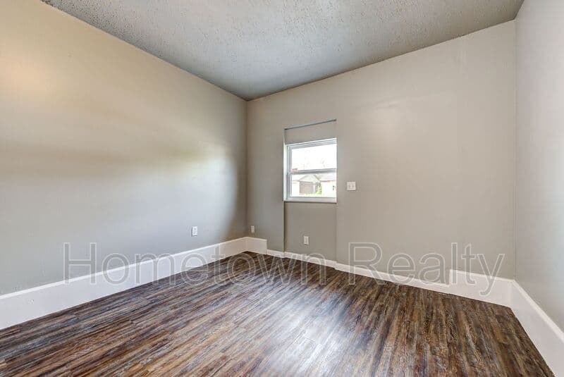 Midwest City House: 1308 McDonald Drive