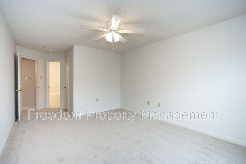 Alexandria Condo: 279 S Pickett St.