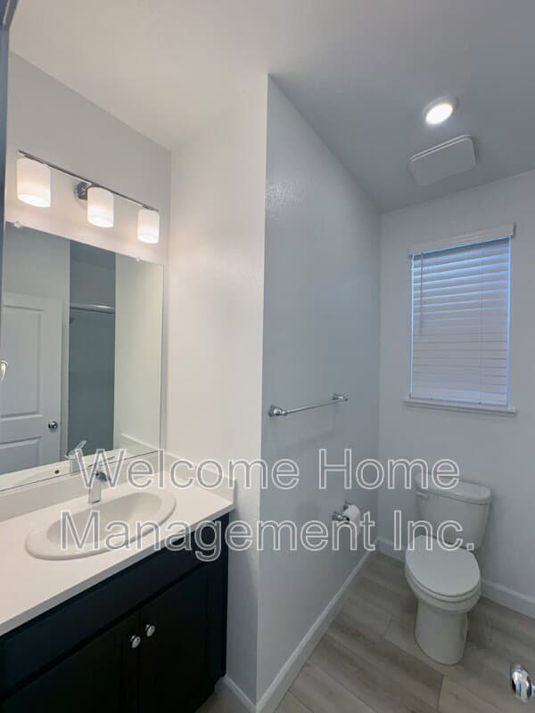 Brentwood House: 1945 Chandler Drive