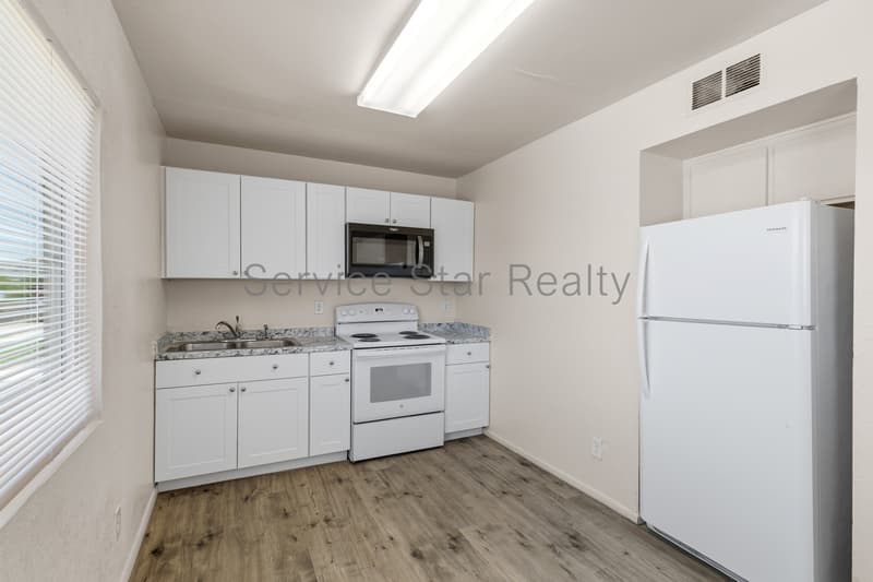 Phoenix Condo: 2222 E Pueblo Ave