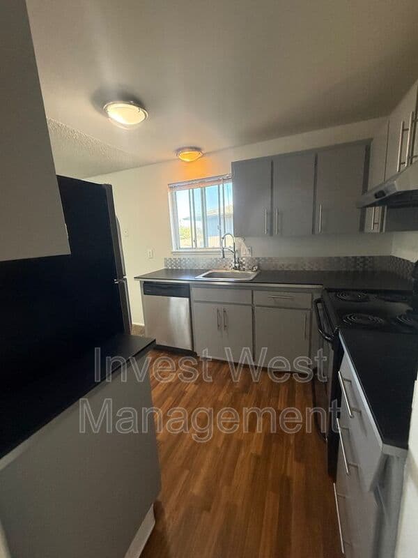 VANCOUVER House: 319 NE 104 AVENUE