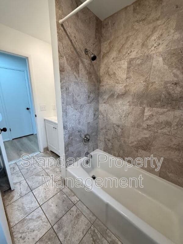 Rochester Condo: 2608 Dewey Ave (Apt 7)