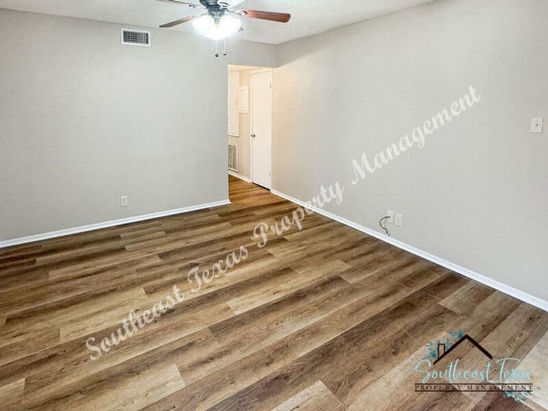 Nederland House: 2901 Helena Avenue