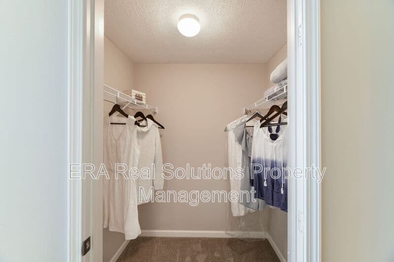 Columbus Condo: 1581-208 Gilmore Park Ave