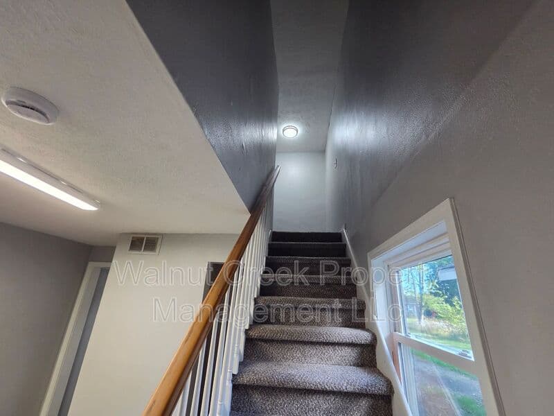 Elyria Condo: 41547 Elmwood St