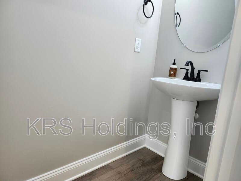 Harrisonburg Townhome: 616 Zephyr Dr