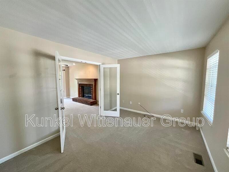 O'Fallon House: 150 Knob Creek Lane