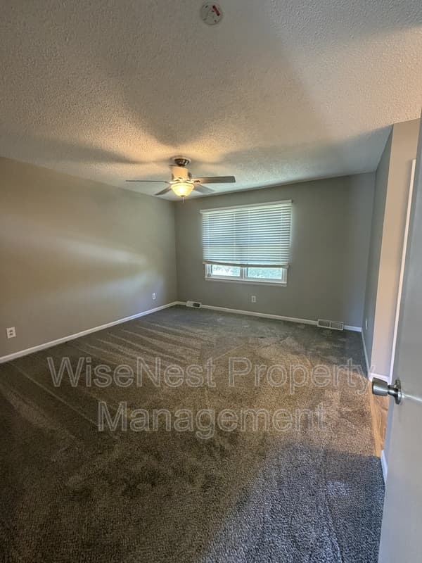 Shawnee House: 11914 West 49th Place