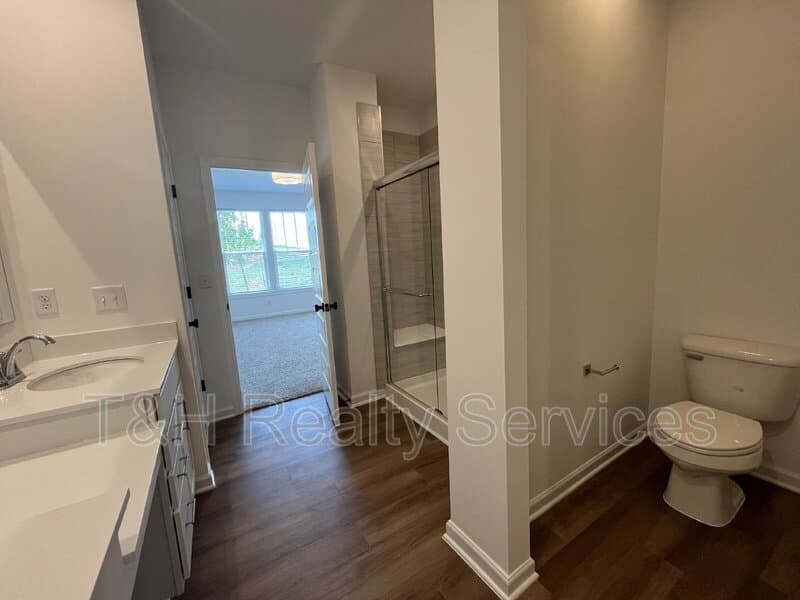 Plainfield House: 9275 Loyola Way