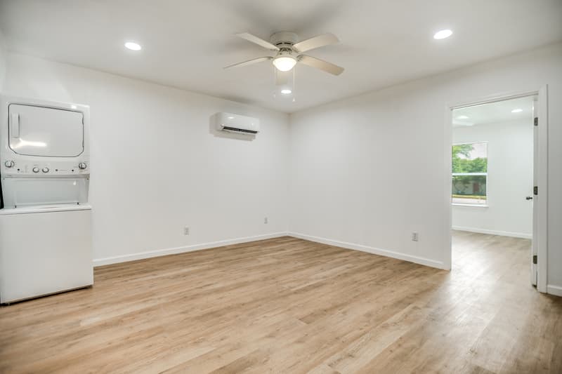 Arlington Condo: 905 West Abram Street - 2