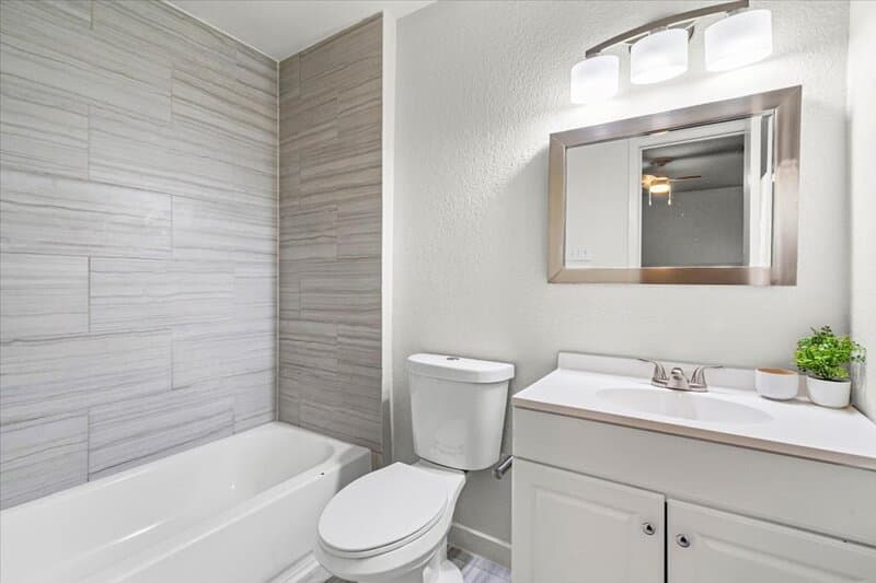 Austin Condo: 826 King Albert Street - B