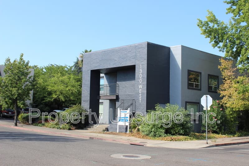 Redding House: 1300 West Street - 208