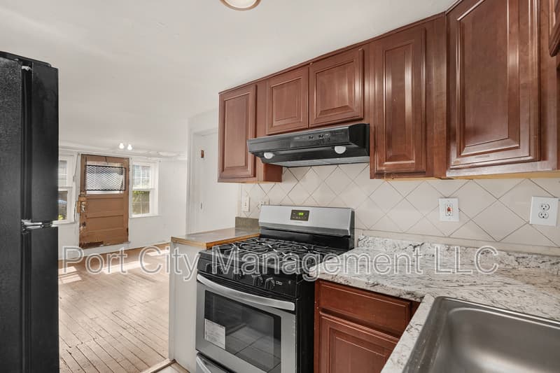 Baltimore Townhome: 931 Saint Paul Street - Unit BR