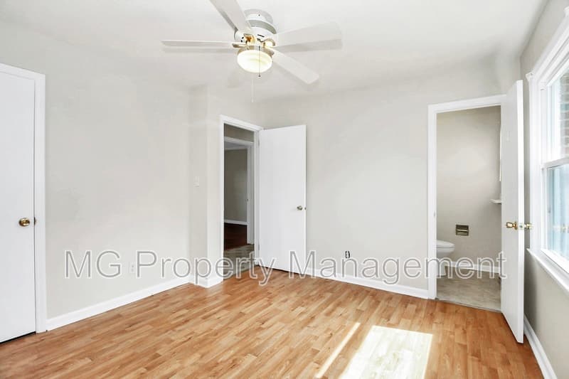 Pineville House: 243 Eden Circle