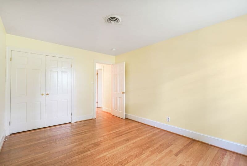 Fredericksburg House: 5 Delahay Dr