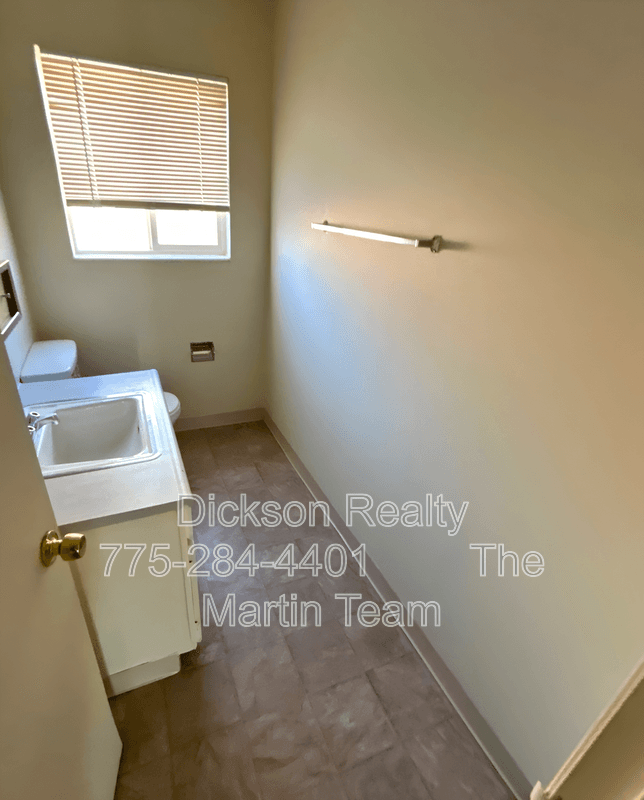 Reno House: 3287 Gypsum Road