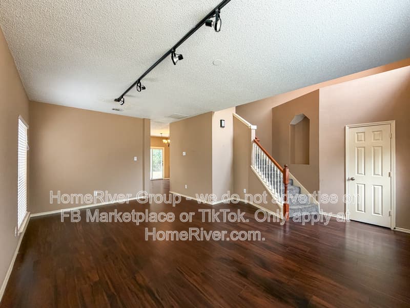 Flower Mound House: 1809 Newton Dr
