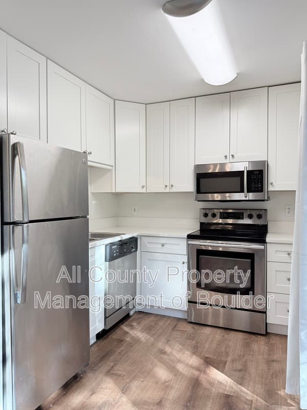 Boulder Townhome: 790 W Moorhead Circle