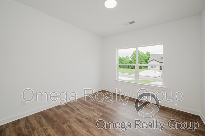 Calera Townhome: 177 Winners Cir
