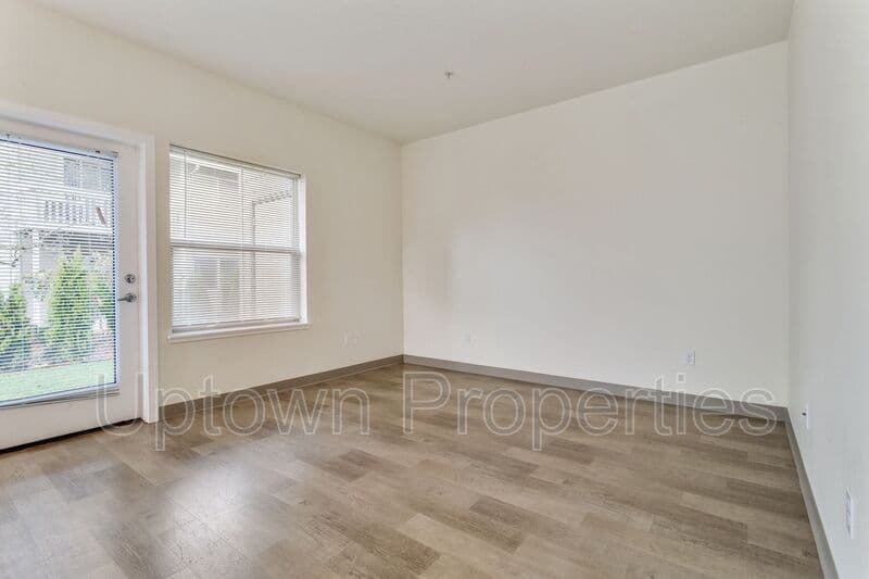 Fairview House: 2655 NE 205th Ave