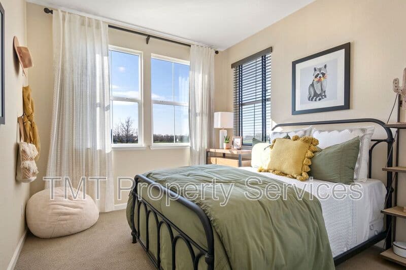 Sacramento Townhome: 23 Advantage Court