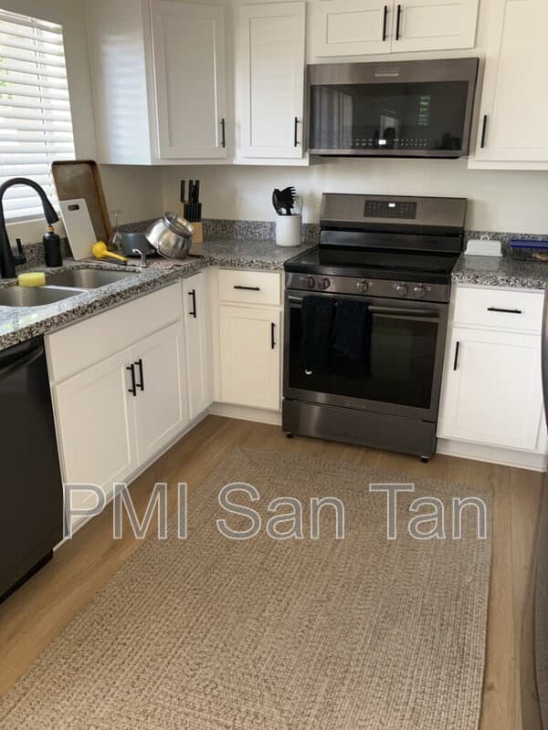 Tempe Condo: 10 West Concorda Dr