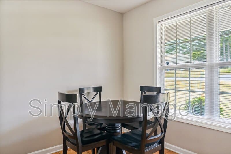 Fayetteville House: 2033 Ashton Road