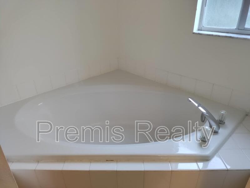 Largo Condo: 6980 Ulmerton Rd - 7D - 1