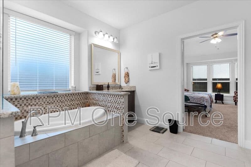 Burleson House: 2760 Richard Street