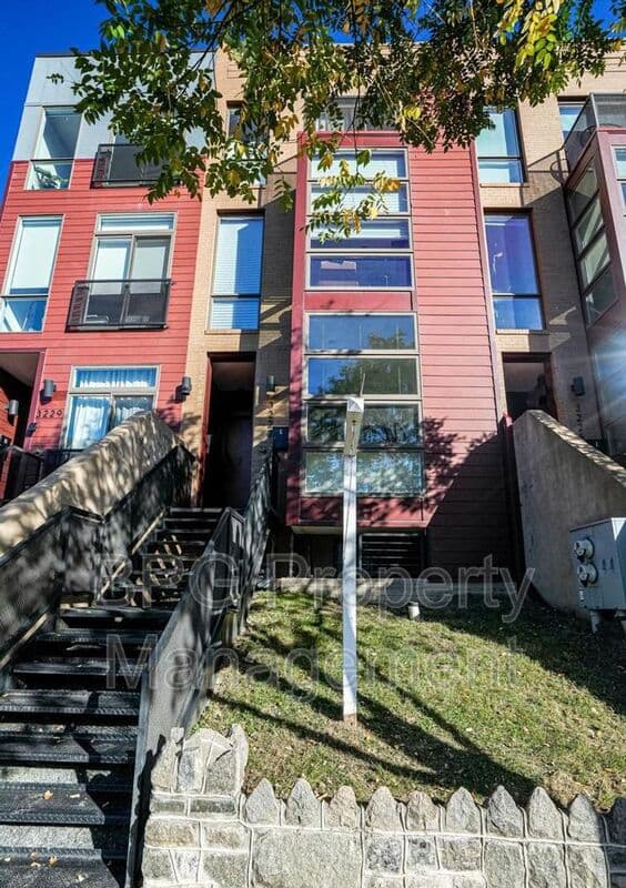 Washington Condo: 3227 Sherman Ave NW