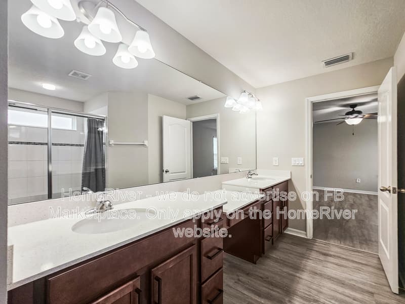 Land O Lakes House: 10328 Hawks Landing Dr