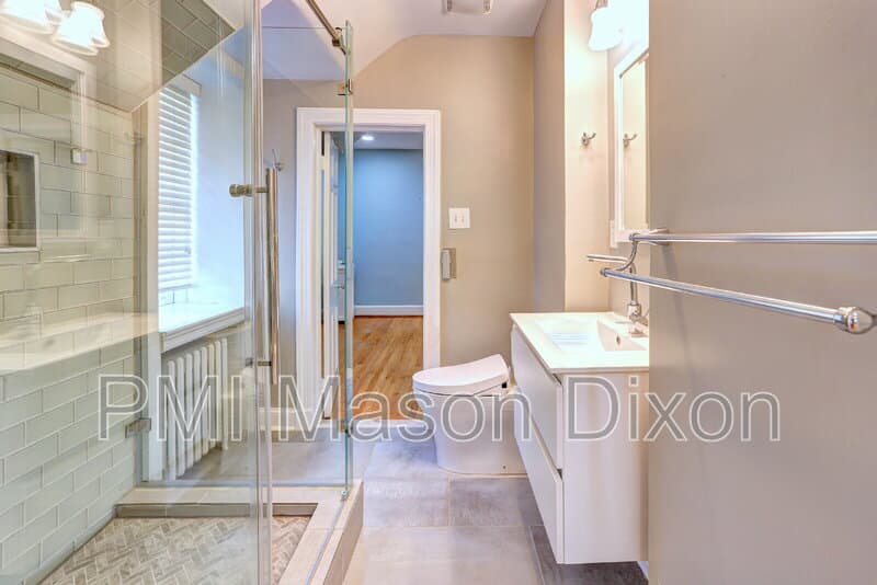 Baltimore House: 5304 Springlake Way