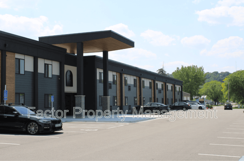 North Mankato Condo: 1111 Range St