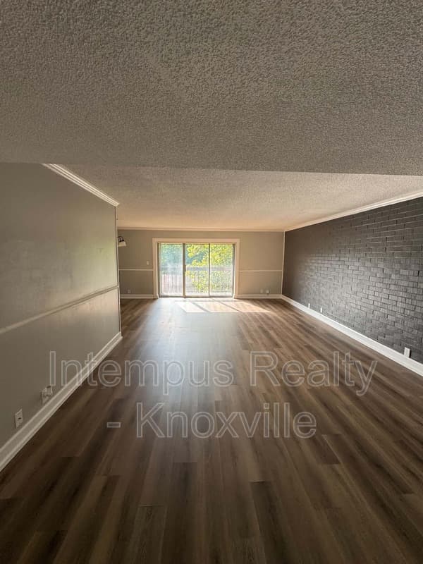 Knoxville Condo: 534 Berlin Dr