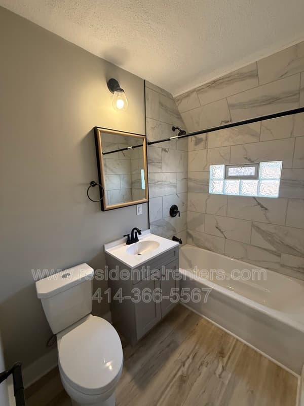 West Allis Apartment: 845 S 75th Street