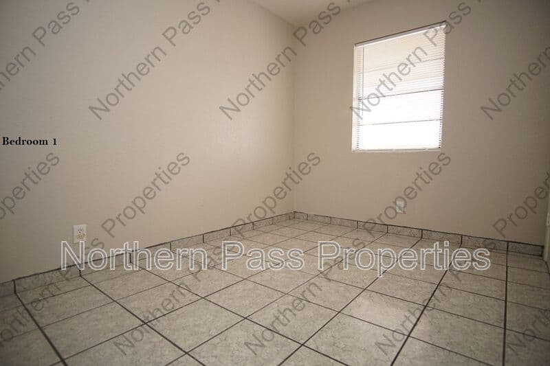 El Paso Condo: 4700 Maxwell Ave